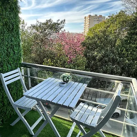 Modern Private With Balcony & Bathroom - King And Queen Beds Pensionat 3*