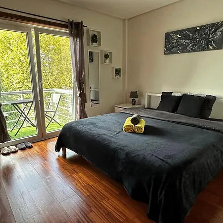 Modern Private With Balcony & Bathroom - King And Queen Beds Vila Nova de Gaia